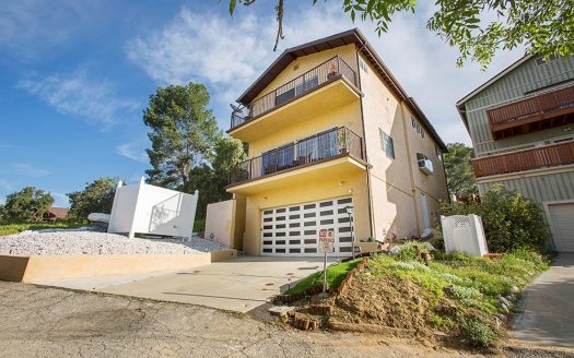 21415 ARAPAHOE Chatsworth, CA 91311