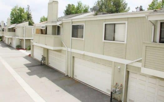 22137 Burbank Bl # 5, Woodland Hills 91367