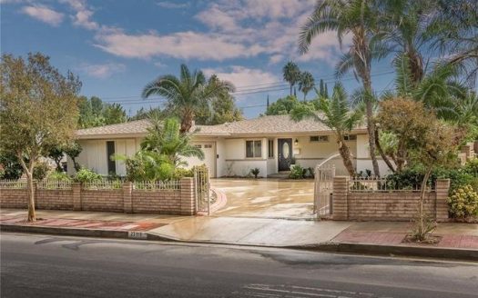 23118 JONATHAN Street West Hills, CA 91304