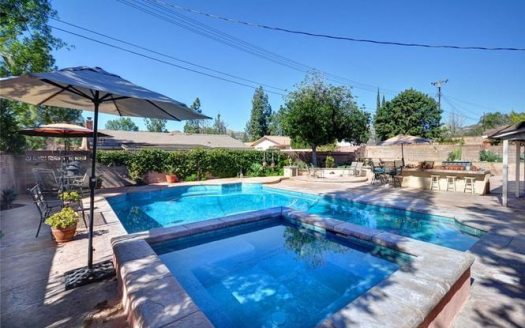 8311 LESTER Ln West Hills, CA 91304