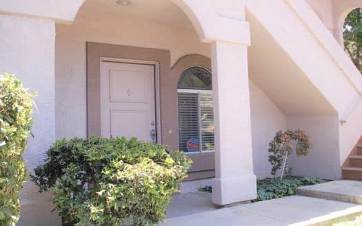 West Hills – 7105 Woodlake Ave – Condo For Sale