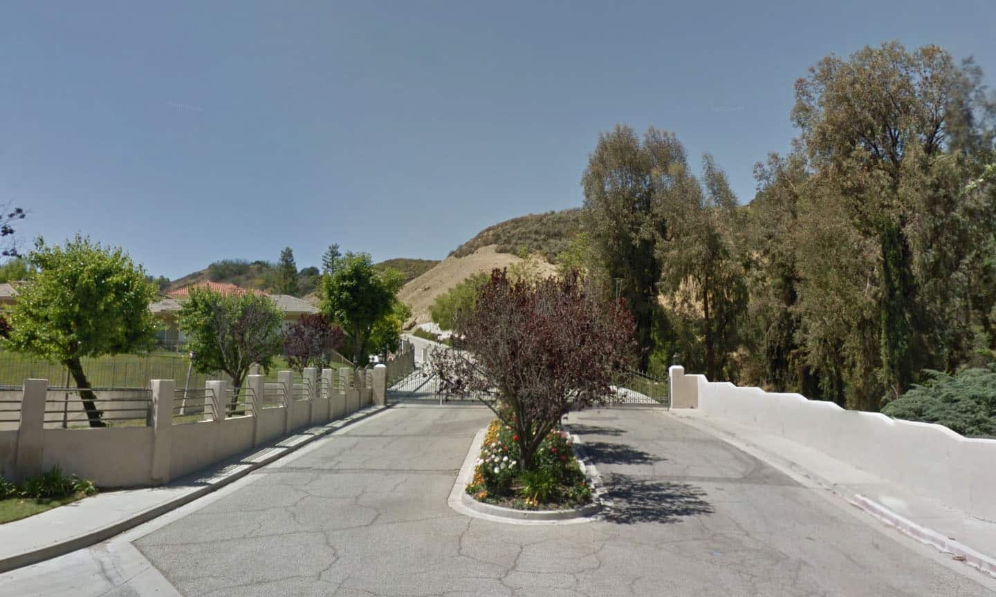 Natoma Estates Gated Community in Woodland Hills