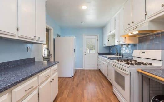 7006 Tampa Ave, Reseda CA 91335