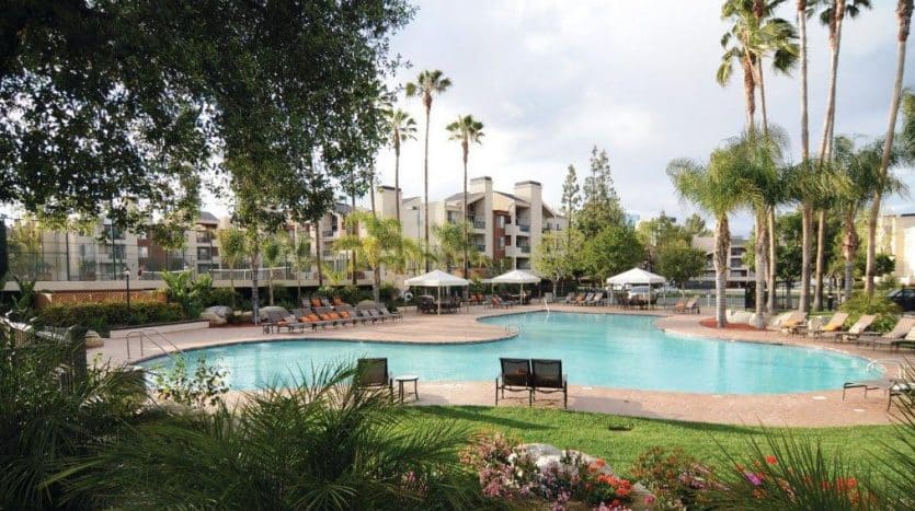 The Met at Warner Center Condos