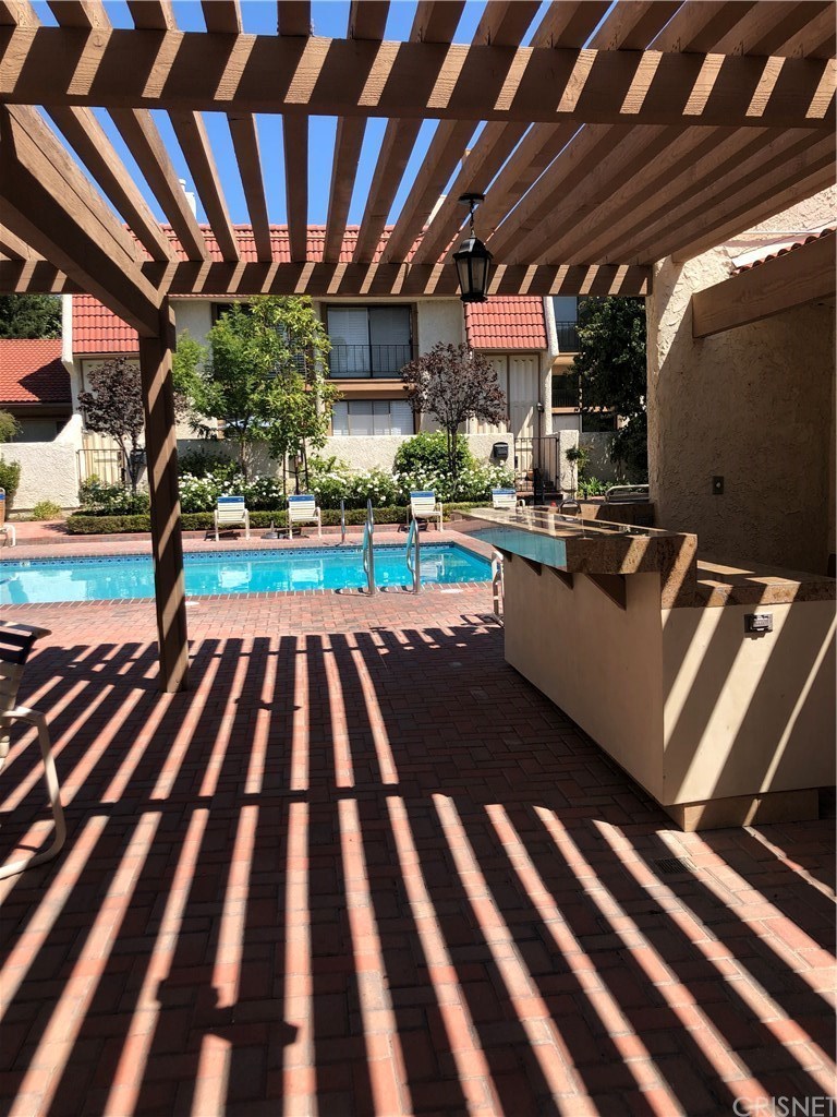 Villa Castilla Condos Woodland Hills