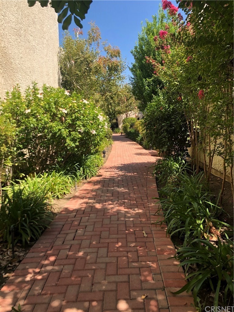 Villa Castilla Condos Woodland Hills