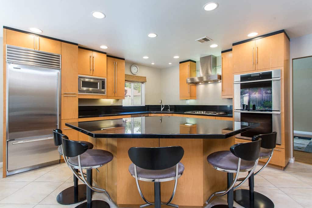 8422 Samra Dr -West Hills Home for sale