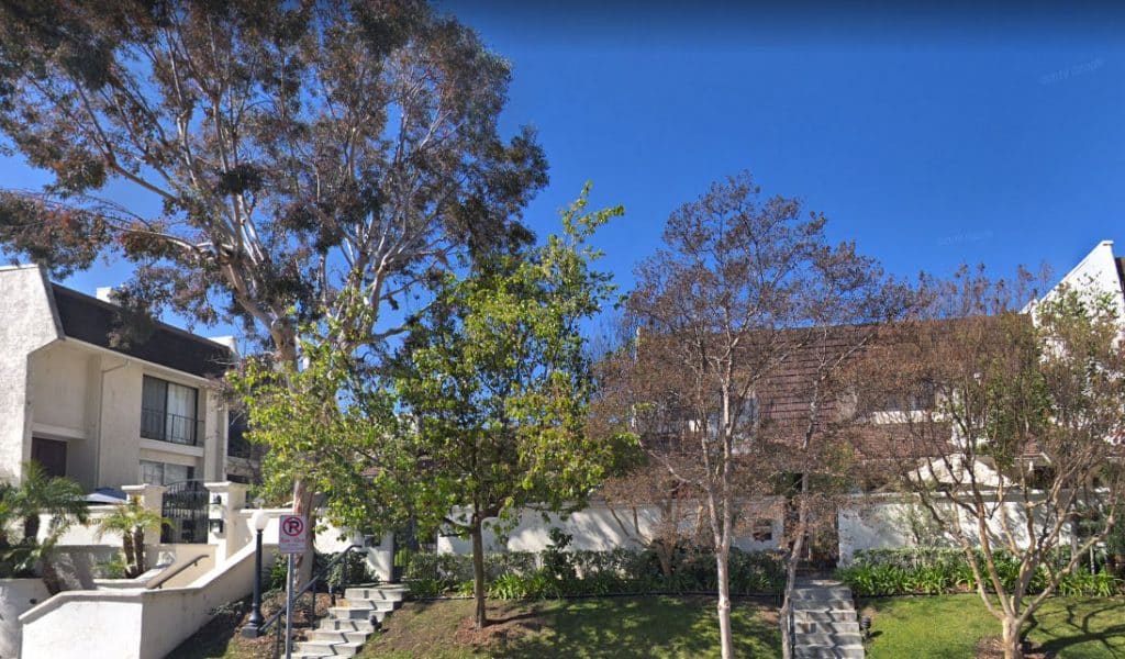 Villa Madrid Condos in Woodland Hills