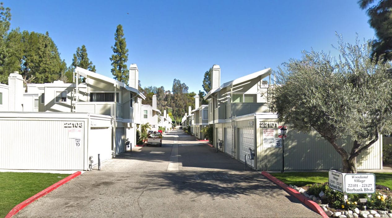Woodland Village Townhomes in Woodland Hills