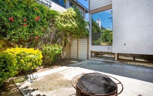 10231 Independence Ave #D18, Chatsworth, CA 91311