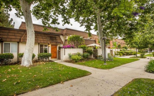 22258 James Alan Cir #2 , Chatsworth, CA 91311