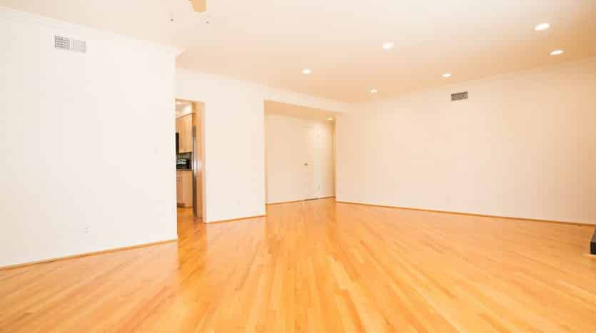 Lake Balboa Home for sale