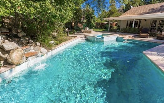 4745 Poe Avenue, Woodland Hills, CA 91364