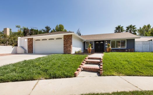 8308 Denise Ln West Hills, CA 91304