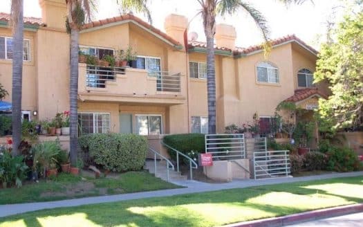 7050 Vassar Ave # 17 Canoga Park, CA 91303