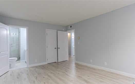 5349 Newcastle Ave APT 26