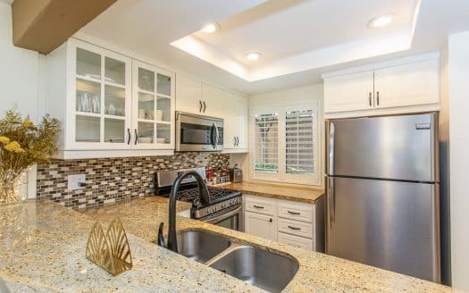 21551 Burbank Blvd #106