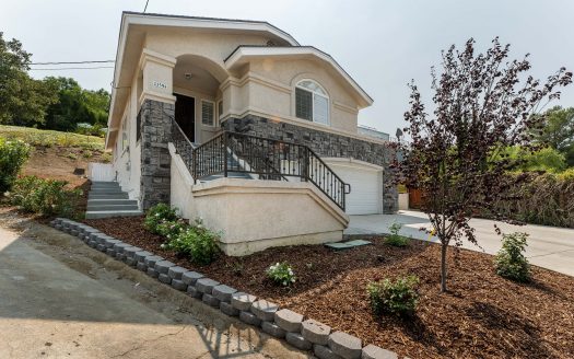 23594 Valley View Rd