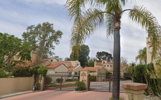 Creekside Calabasas Homes and townhomes