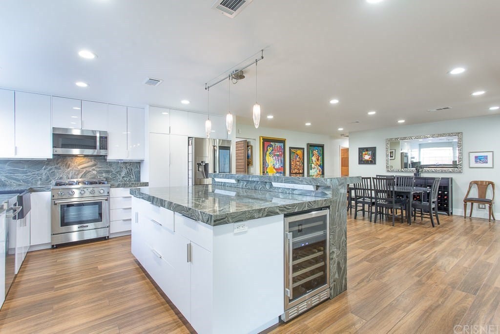 6919 Birchton Ave, West Hills, CA