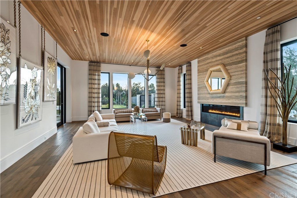 rustic contemporary Farmhouse