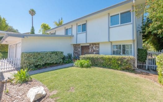 24643 Eilat St, Woodland Hills, CA 91367