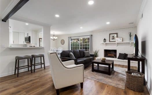 6480 Tamarind St, Oak Park, CA 91377