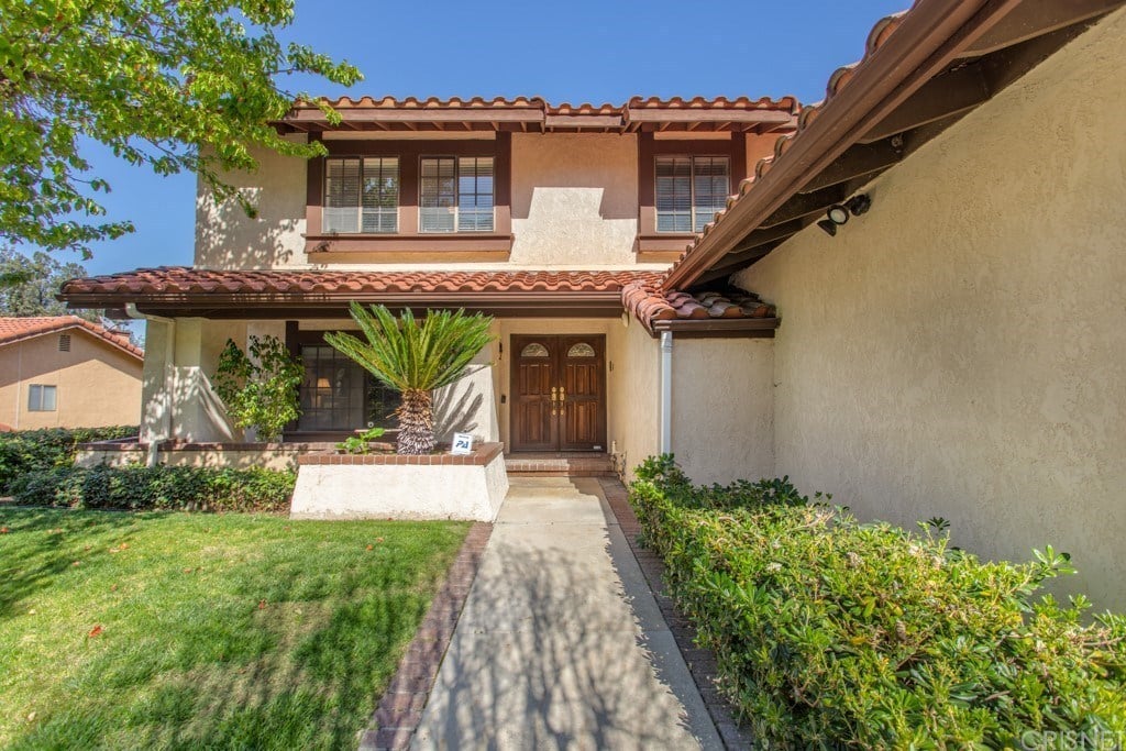 7132 Castle Peak Dr, West Hills, CA 91307