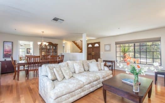 7132 Castle Peak Dr West Hills, CA 91307