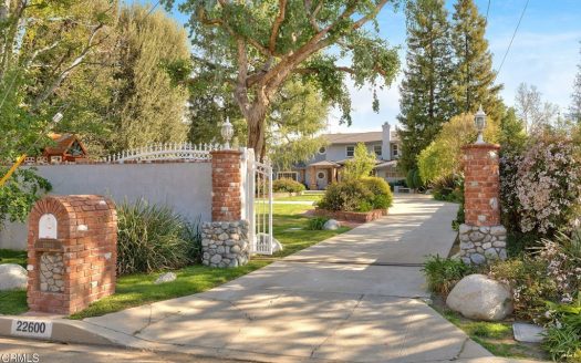 22600 Erwin St, Woodland Hills, CA 91367