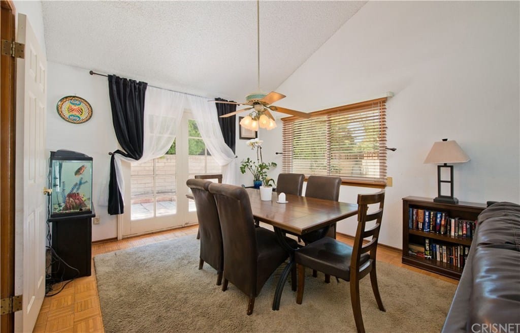 24540 Burr Ct, Santa Clarita, CA 91321