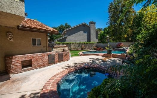 24540 Burr Ct, Santa Clarita, CA 91321