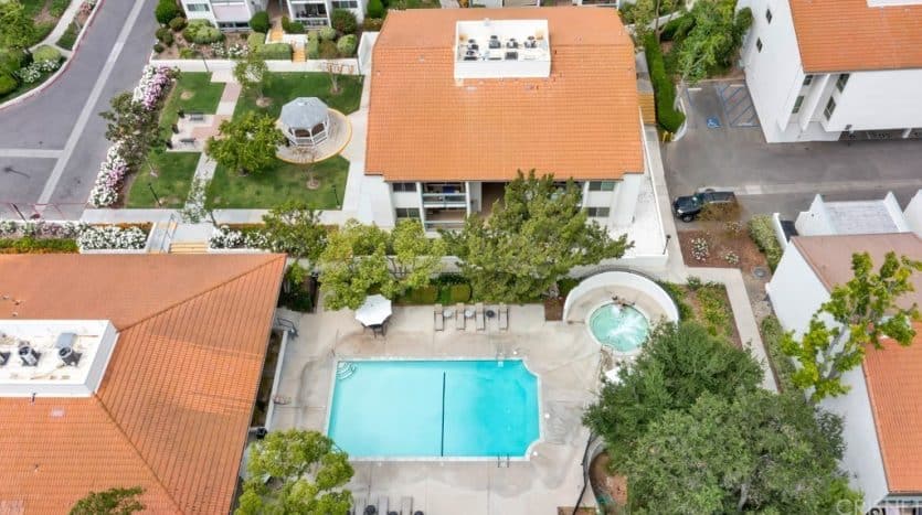 Oak Oark Condos Calabasas