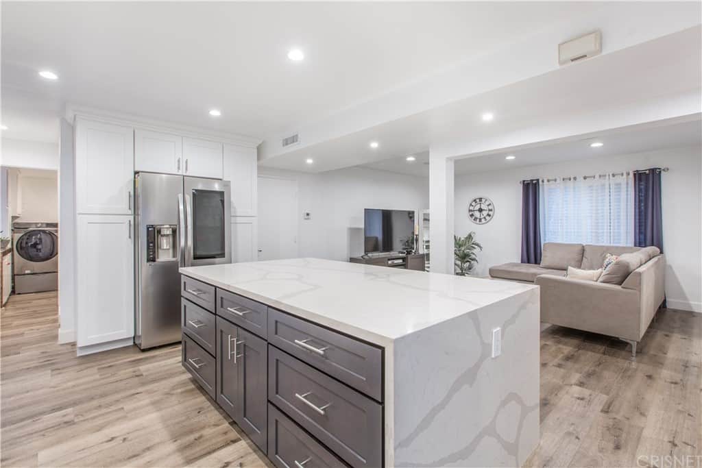 5816 Valerie Ave, Woodland Hills, CA 91367-22