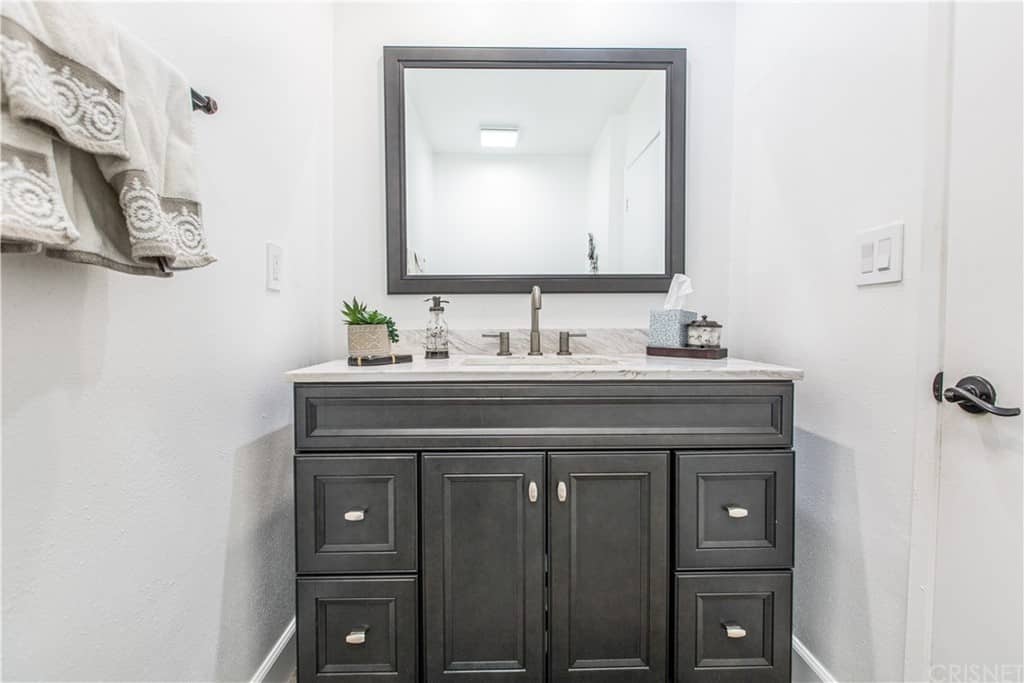 5816 Valerie Ave, Woodland Hills, CA 91367-22