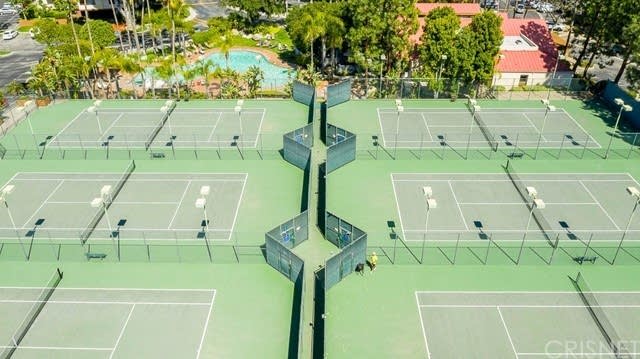 21550 Burbank Blvd APT 307, Woodland Hills, CA 91367