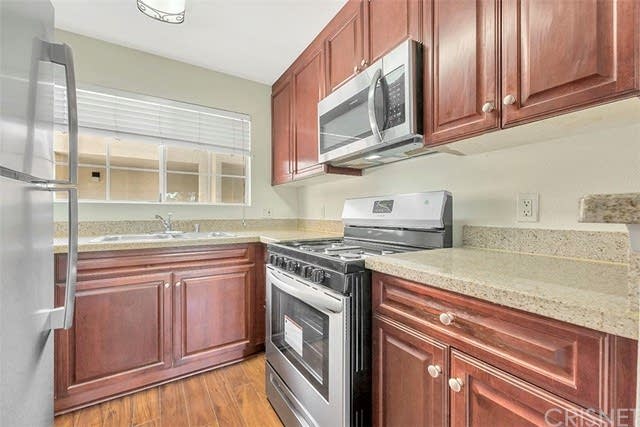 21550 Burbank Blvd APT 307, Woodland Hills, CA 91367