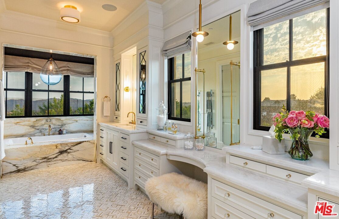 25314 Prado De La Felicidad, Calabasas, CA 91302