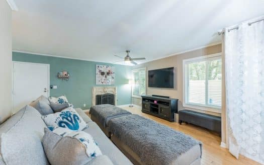 22105 Burbank Blvd UNIT 1