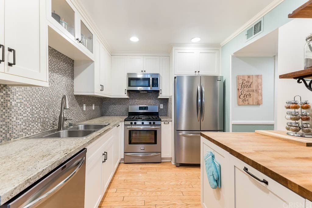 22105 Burbank Blvd UNIT 1