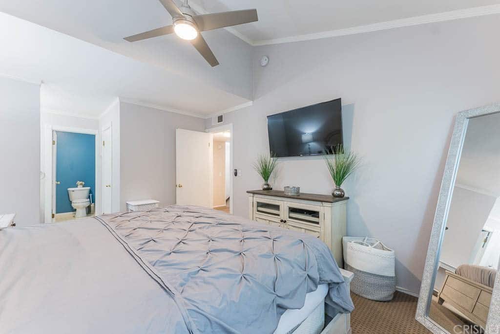 22105 Burbank Blvd UNIT 1