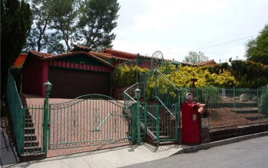 22942 Crespi St, Woodland Hills, CA 91364