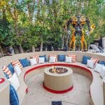 23123 Oxnard St, Woodland Hills, CA 91367