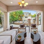 23123 Oxnard St, Woodland Hills, CA 91367