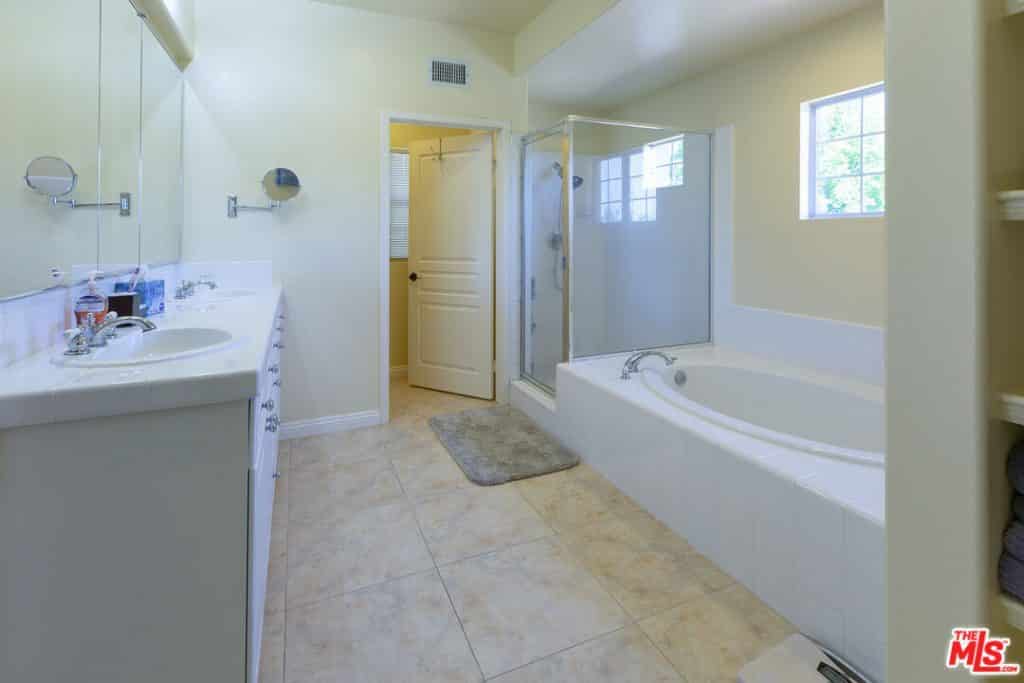 24074 Lance Pl, West Hills, CA 91307