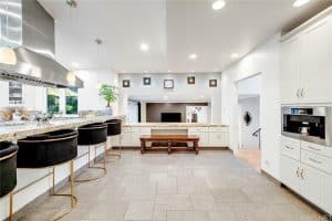 4416 Topanga Canyon Blvd, Woodland Hills, CA 91364