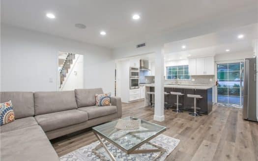 5816 Valerie Ave, Woodland Hills, CA 91367