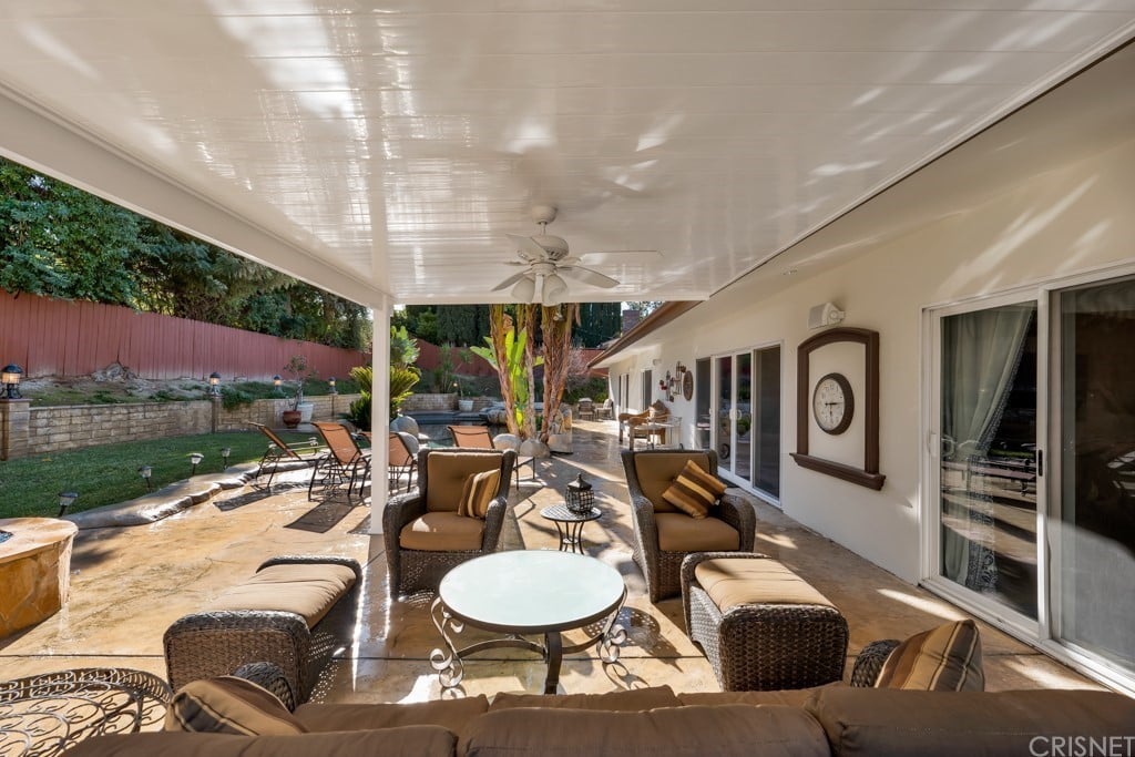 23612 Kivik St, Woodland Hills, CA 91367