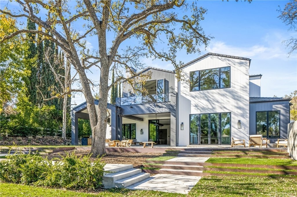 5376 ROUND MEADOW Road, Hidden Hills, CA 91302