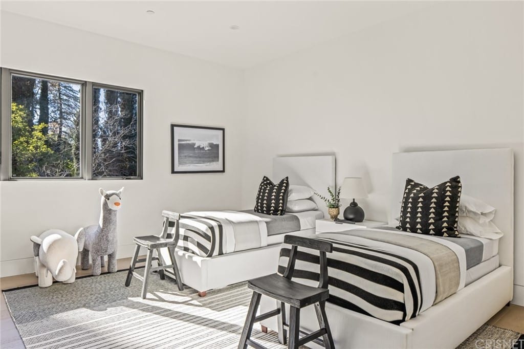 5376 ROUND MEADOW Road, Hidden Hills, CA 91302